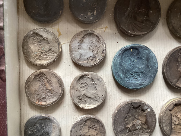 Collection de moules à médailles 
