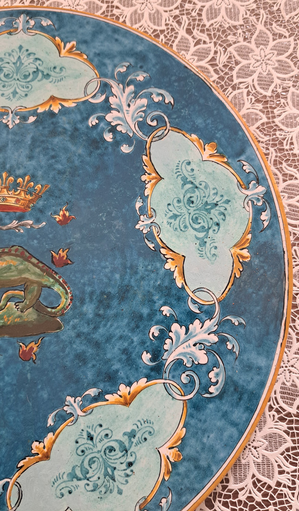 Large Blois earthenware dish with Salamander decoration, François 1er