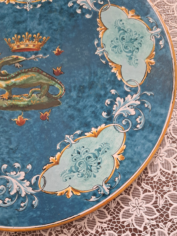 Large Blois earthenware dish with Salamander decoration, François 1er
