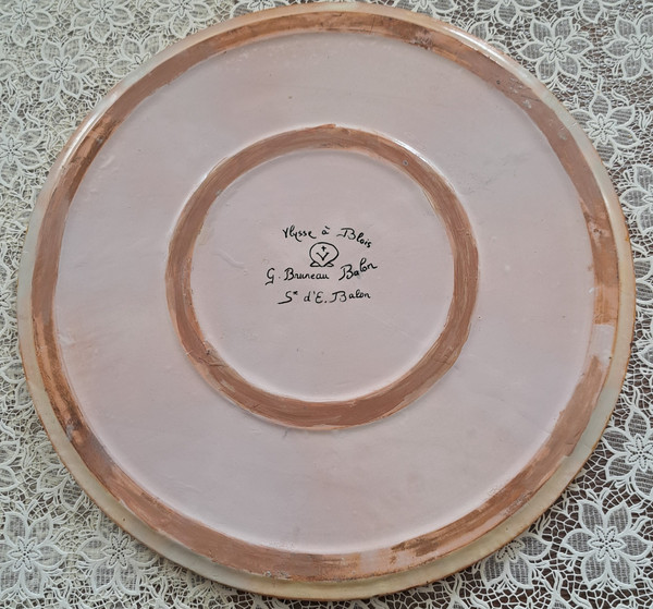 Large Blois earthenware dish with Salamander decoration, François 1er