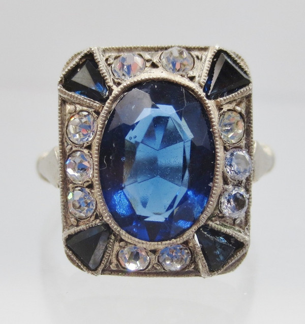 Art-Deco-Ring.  