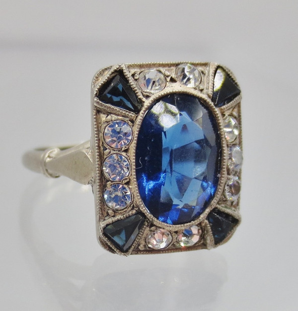 Art-Deco-Ring.  