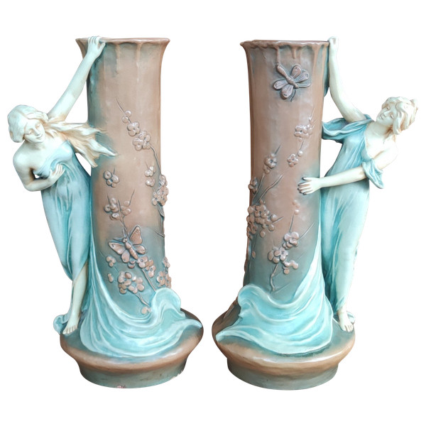 Coppia Di Vasi In Stile Liberty.  In terracotta smaltata firmata BB Bernard Bloch