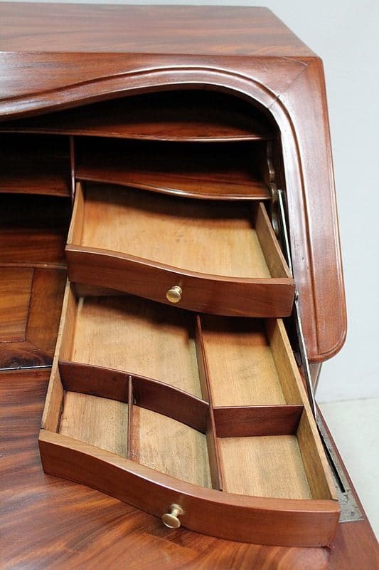 Bureau de pente Louis XV d'Armateur en Acajou - Région Nantaise  XVIIIe