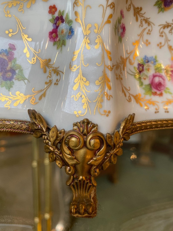Scatola in porcellana di Limoges, montatura in ottone, XX secolo