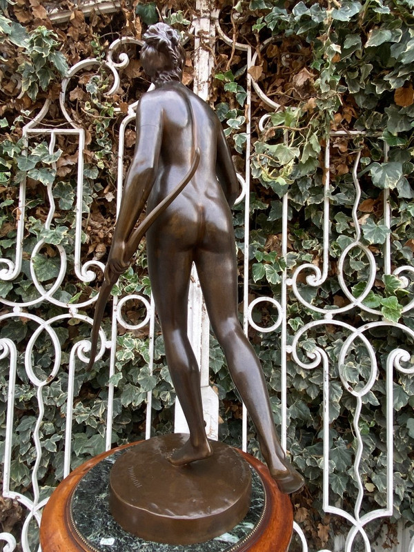 Grande soggetto femminile in bronzo del XIX secolo "Diane Chasseresse" firmato Houdon, fondatore F. Barbedienne