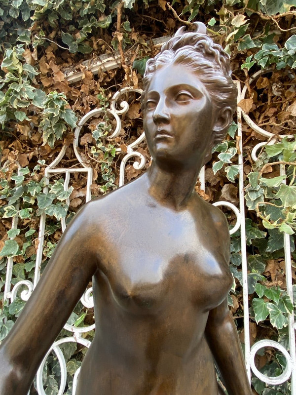 Grande soggetto femminile in bronzo del XIX secolo "Diane Chasseresse" firmato Houdon, fondatore F. Barbedienne