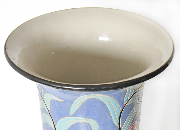 Importante vaso in ceramica smaltata con decoro floreale (H=102,5cm) 