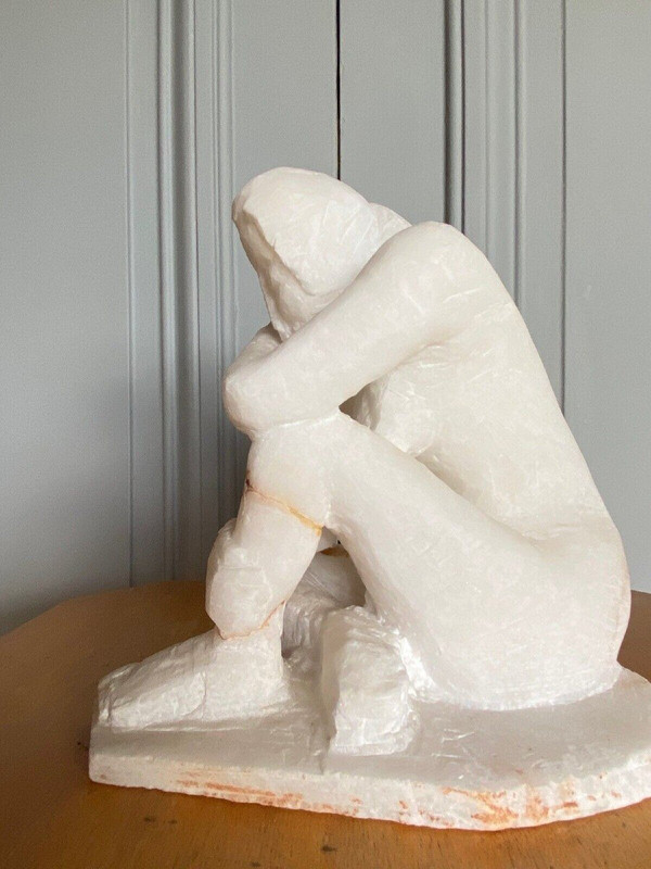 Sculpture en taille directe en pierre onyx femme agenouillée XXe 