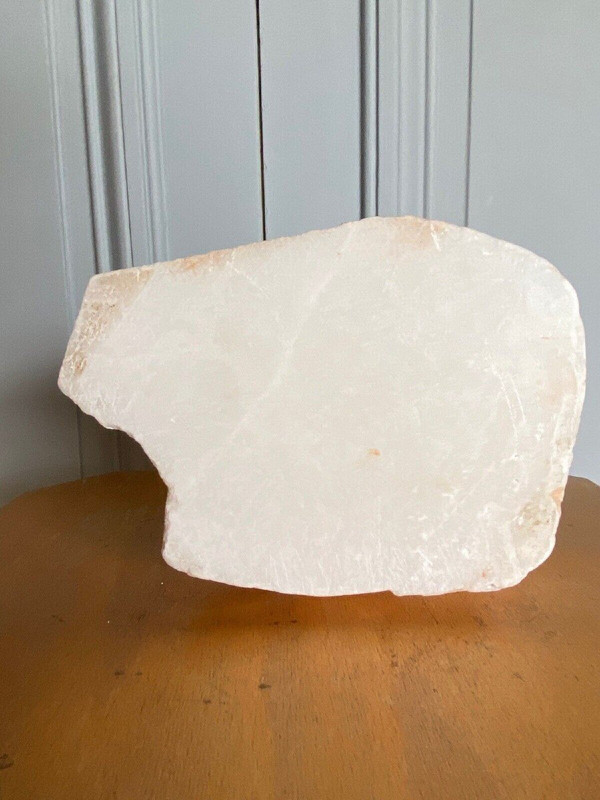 Sculpture en taille directe en pierre onyx femme agenouillée XXe 