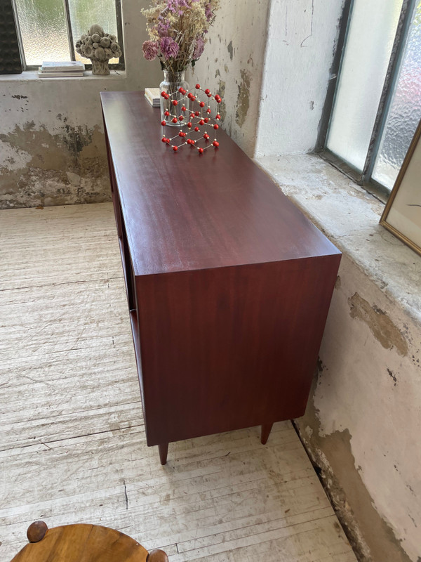 Credenza modernista scandinava in teak con 4 cassetti