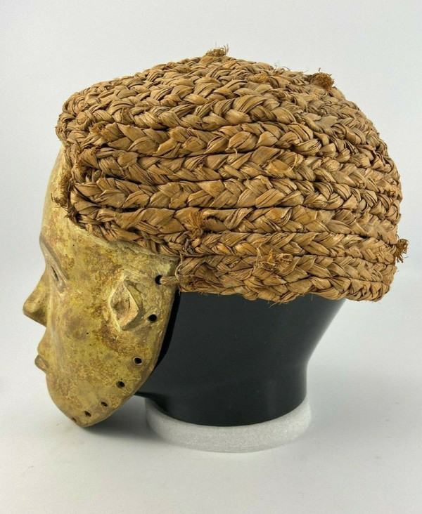 Maschera in legno intagliato e vimini intrecciato 1930 Africa bella patina