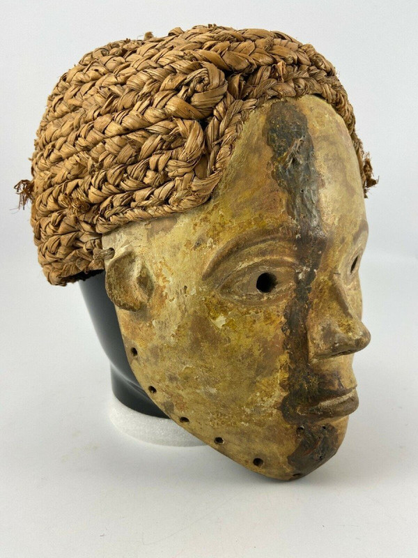 Maschera in legno intagliato e vimini intrecciato 1930 Africa bella patina