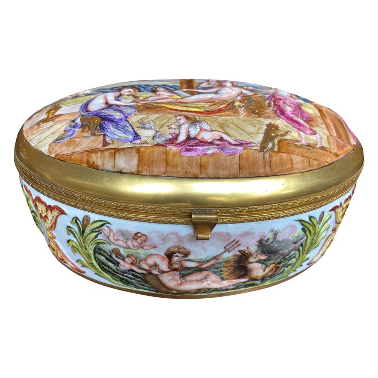 Große Ovale Dose / Box aus Capodimonte Porzellan, 19. Jahrhundert, Szene von Menschen