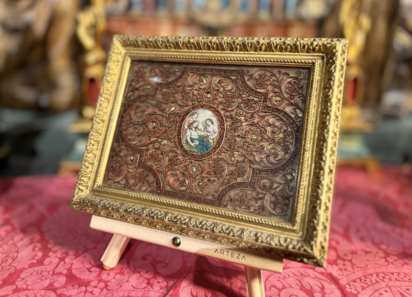 Reliquary Paperolles Painting - 18th century