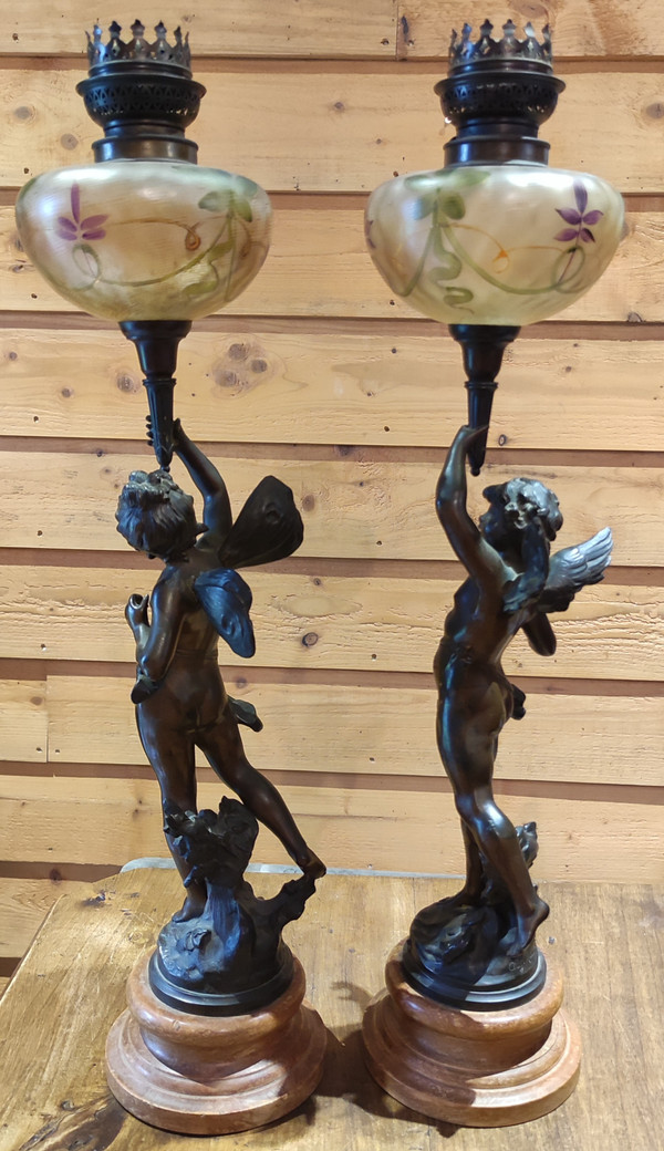 Paire d Anciennes Lampes à Pétrole  régule et marbre  Signées Auguste Moreau