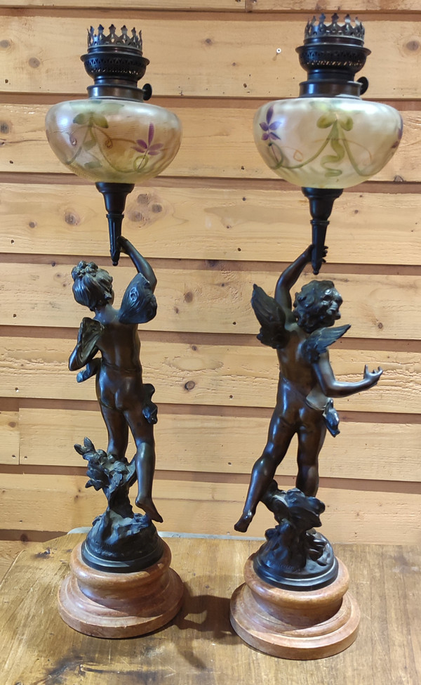 Paire d Anciennes Lampes à Pétrole  régule et marbre  Signées Auguste Moreau