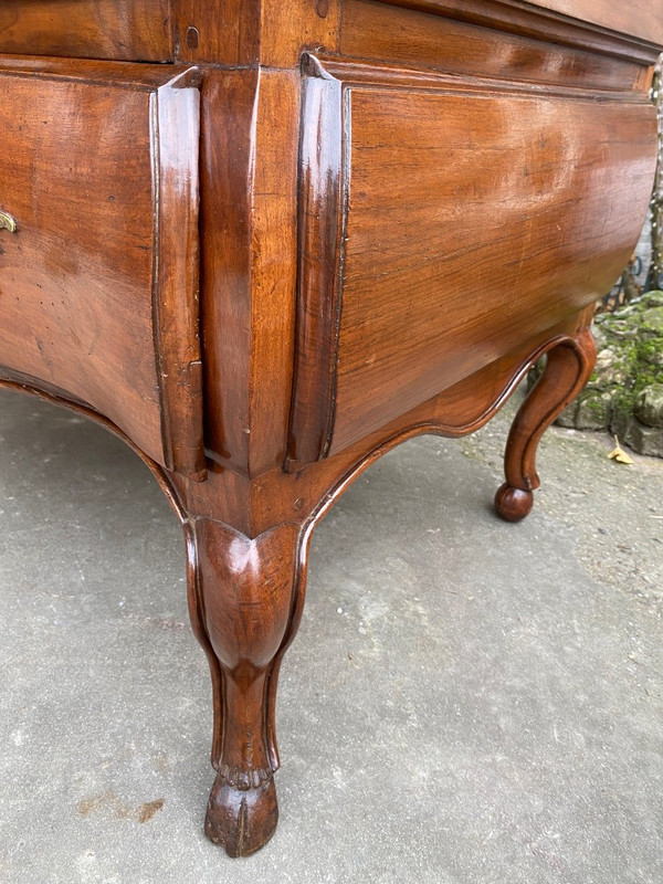 Provenzalische Sauteuse-Kommode aus dem 18. Jahrhundert, Louis XV, mit farbigem Marmorboden