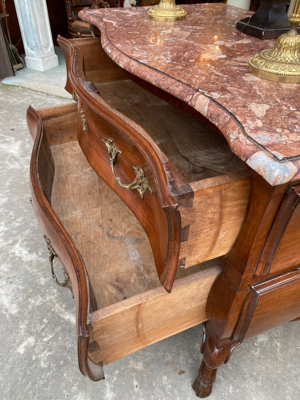 Provenzalische Sauteuse-Kommode aus dem 18. Jahrhundert, Louis XV, mit farbigem Marmorboden