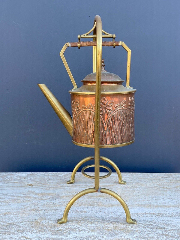 Samovar Art Nouveau Arts and Crafts 1900 laiton et cuivre