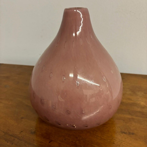 Vaso Murano Vintage metà XX sec Rosa con bolle impresse. Mis H 20 L 16 