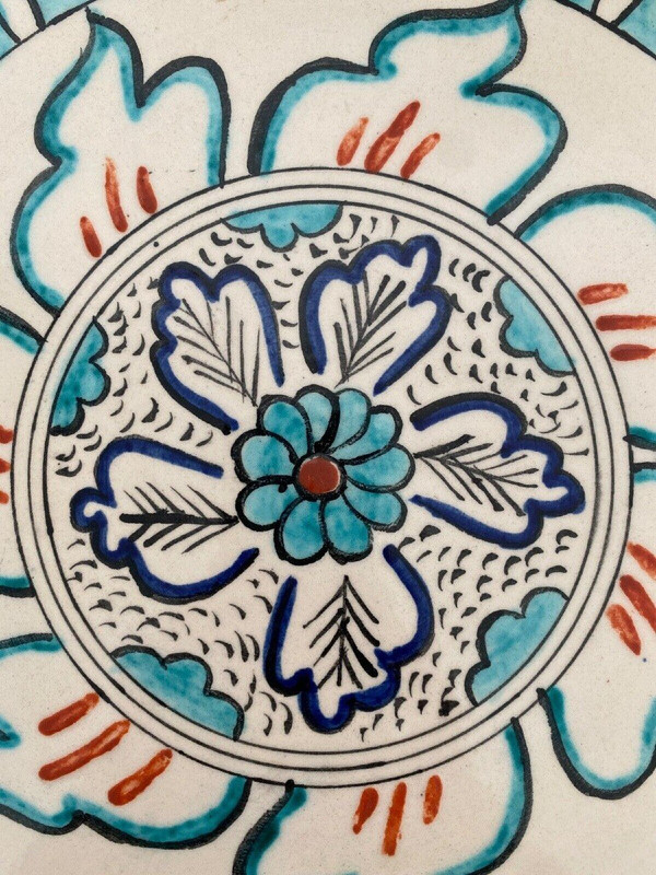 Mid-20th century Iznik dish with floral monogram decoration
