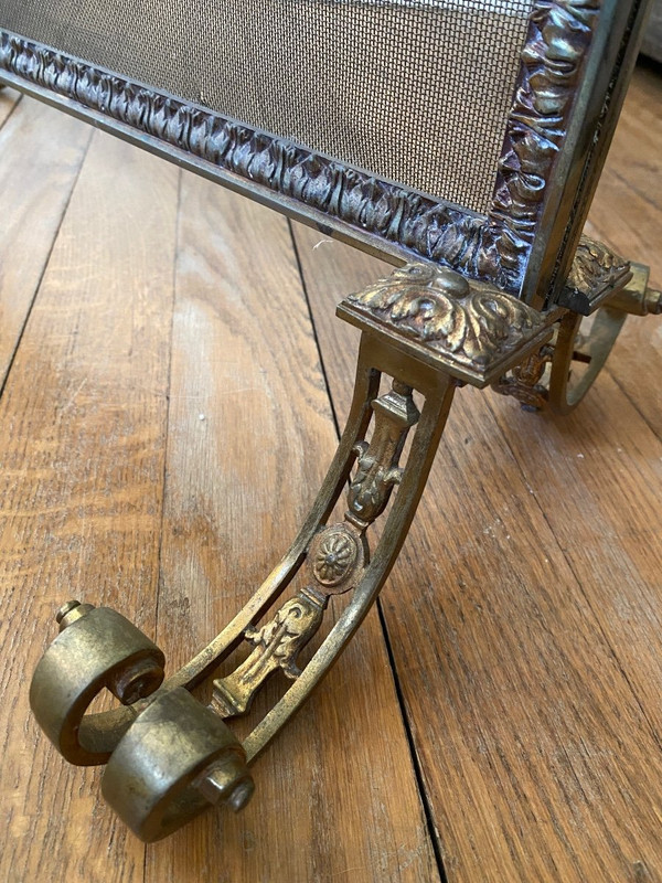 Large Louis XVI Style Bronze Fire Screen from the 19th Century for a Large Fireplace