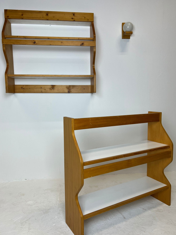 Duo di mensole di Charlotte Perriand