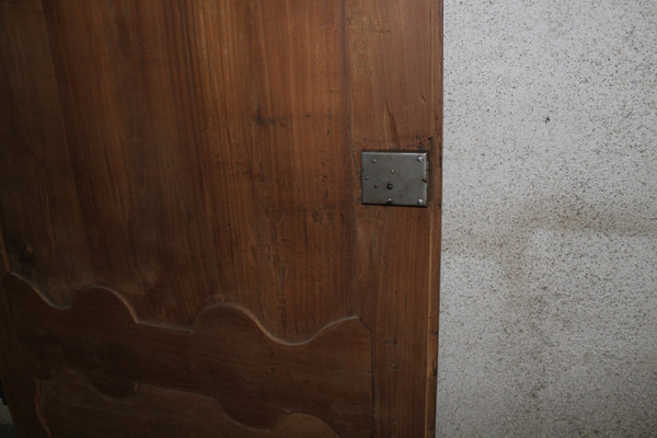 Porta in legno modanato in stile Luigi XIV in ciliegio, fine XVIII secolo 