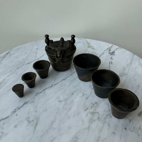 Pile de poids de Nuremberg en bronze XIXe