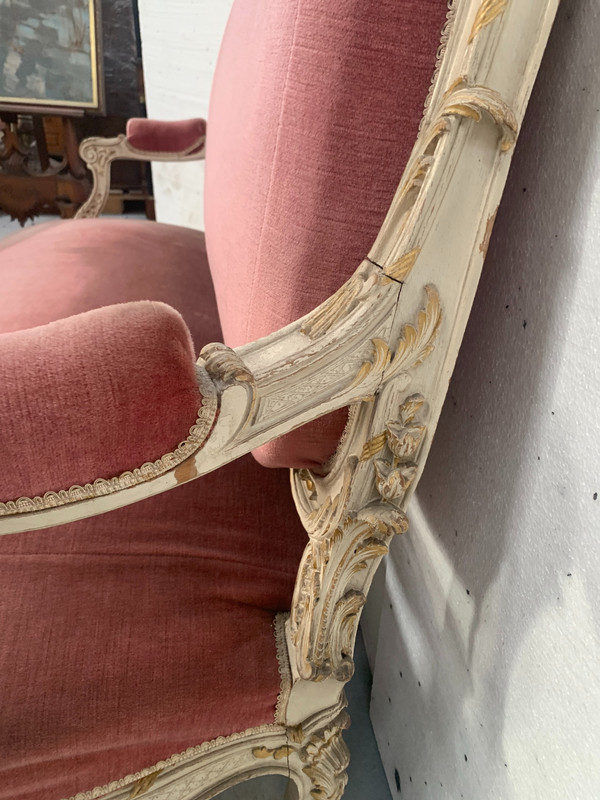 Louis XV style bench in lacquered and gilded beech, 20th century