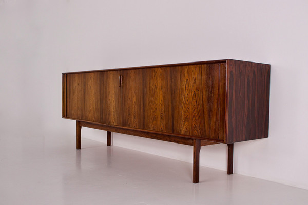 Buffet de milieu en palissandre, Henning Kjaernulf.