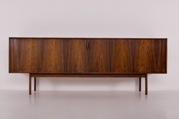 Buffet de milieu en palissandre, Henning Kjaernulf.