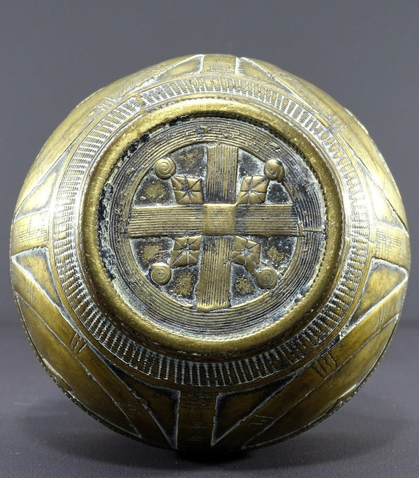 India, Early 20th Century, Dokhra Tribal Art, Brass Bowl Geometric Patterns, Rice Measure.