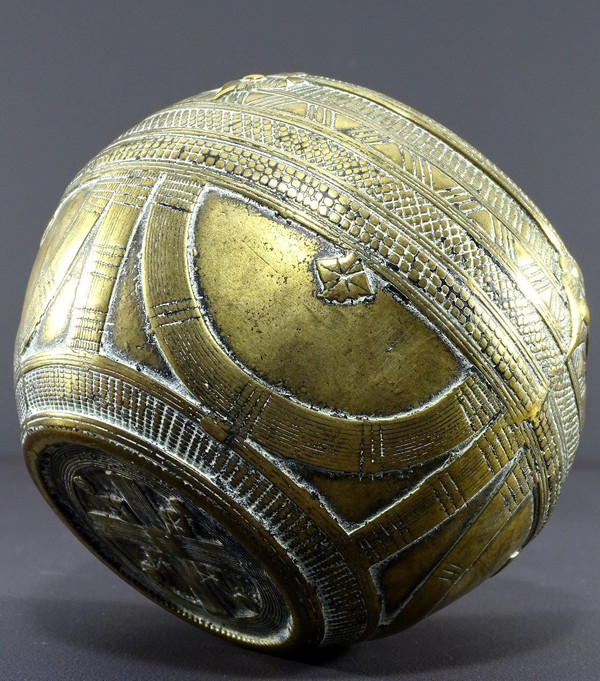 India, Early 20th Century, Dokhra Tribal Art, Brass Bowl Geometric Patterns, Rice Measure.