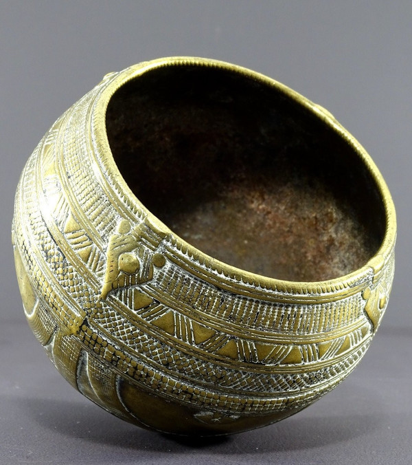 India, Early 20th Century, Dokhra Tribal Art, Brass Bowl Geometric Patterns, Rice Measure.