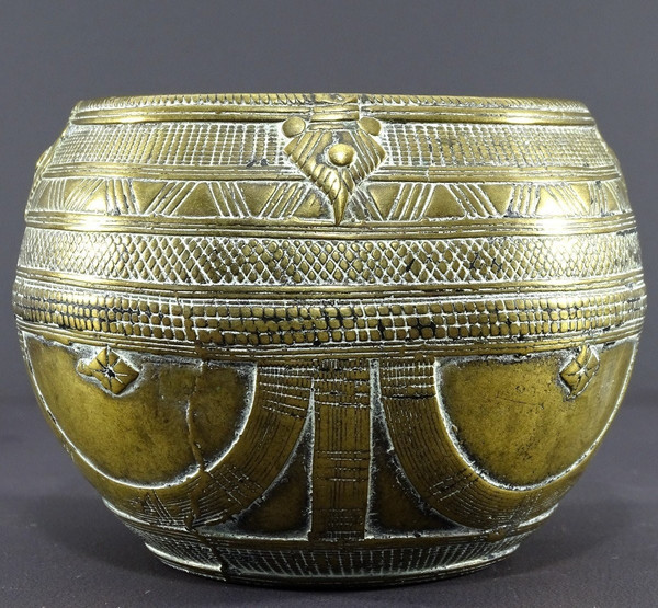 India, Early 20th Century, Dokhra Tribal Art, Brass Bowl Geometric Patterns, Rice Measure.