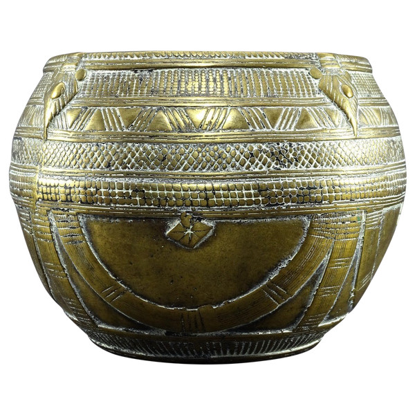 India, Early 20th Century, Dokhra Tribal Art, Brass Bowl Geometric Patterns, Rice Measure.
