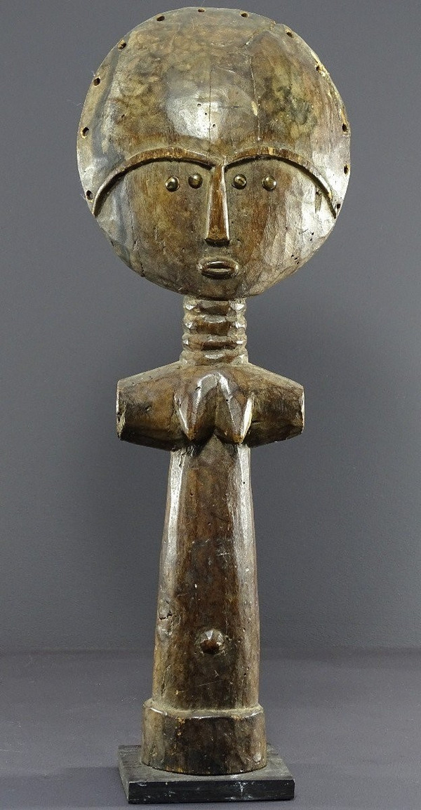 Ghana, Peuple Ashanti, Première Moitié Du XXème Siècle, Poupée De Fertilité "akwaba" En Bois.