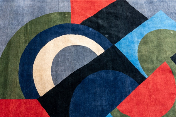 Hand-woven tapestry inspired by Sonia Delaunay. January 2023. LS58065509E