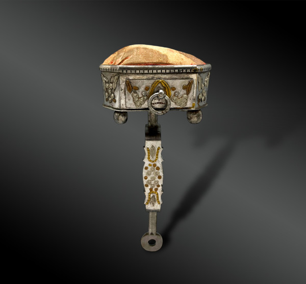 PIQUE-AIGUILLES - Tula Manufactory, Russia - Circa 1800