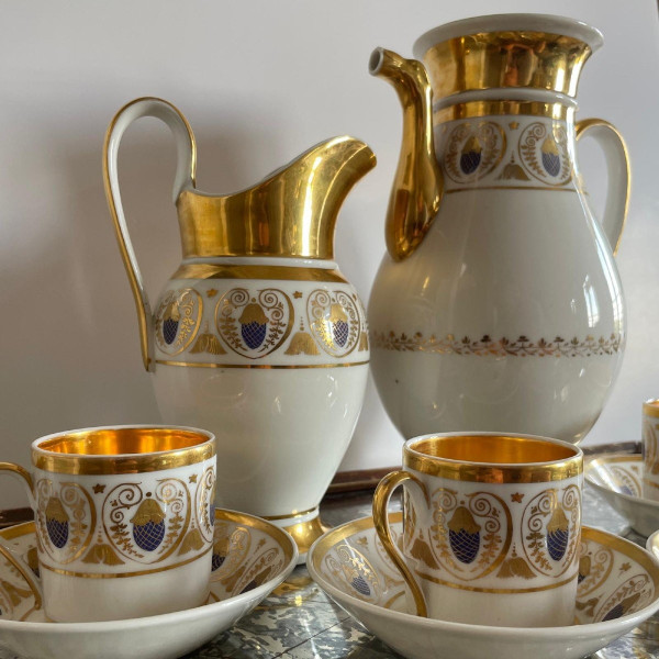 Parigi, periodo Impero, Restauro - Servizio da tè e caffè in porcellana - 6 pezzi