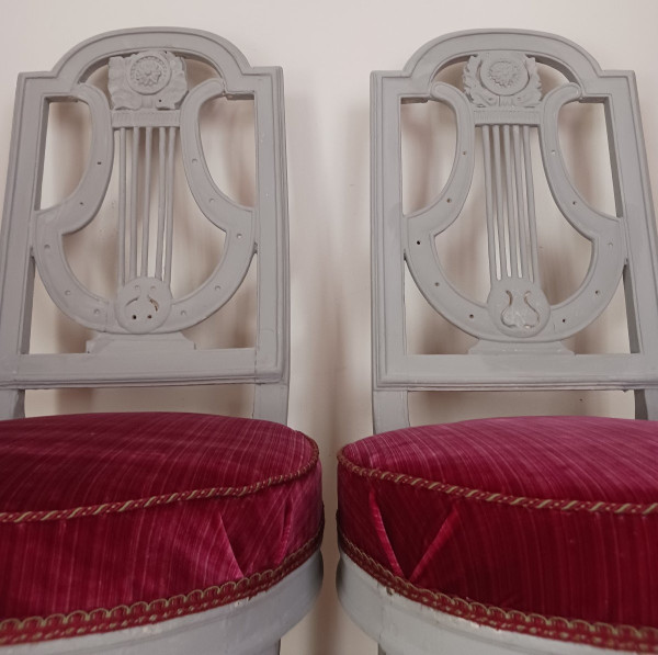 France, Louis XVI period - pair of lyre chairs, relacquered and maddered silk velvet