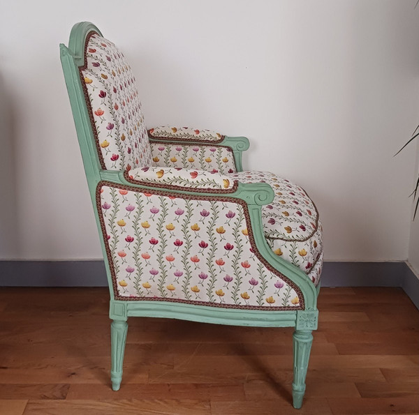 Rhône Valley, Louis XVI period - ample bergère à la reine - restored, Lelièvre silk