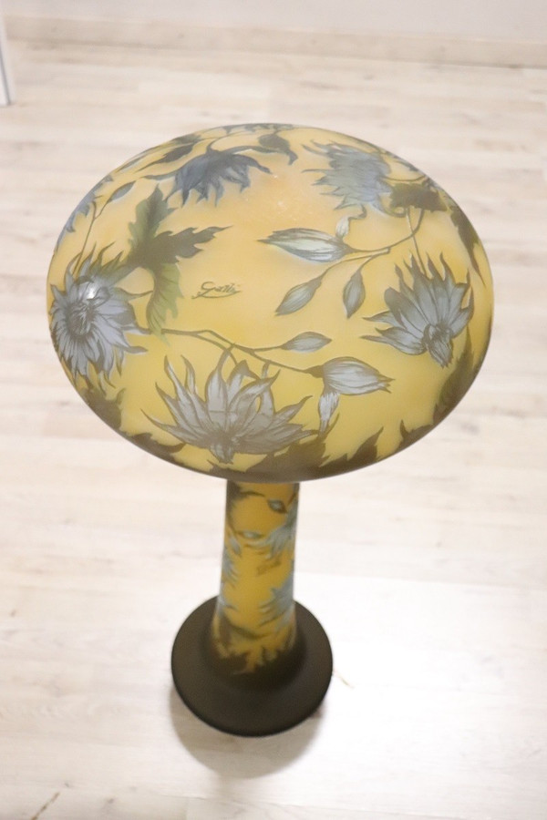 High Table Lamp in Cameo Art Glass