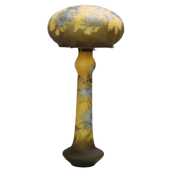 High Table Lamp in Cameo Art Glass