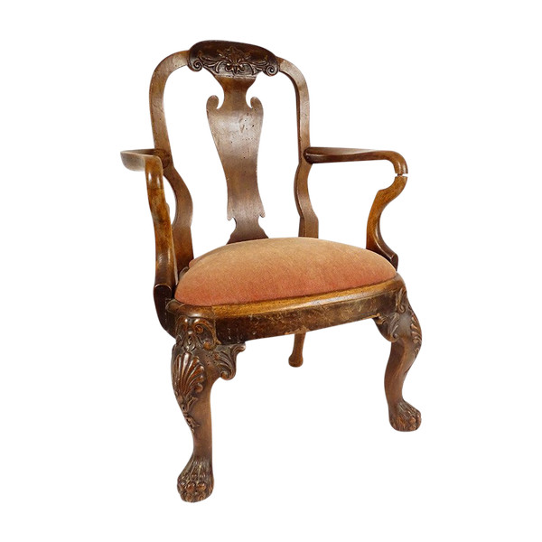 Fauteuil d'enfant Anglais Chippendale Noyer Sculpté Coquilles Griffes XIXè