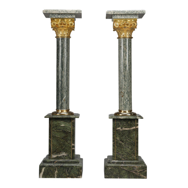 Pair of green Estours marble columns with Corinthian capitals