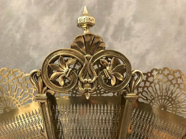 Pare feu de cheminée ancien en éventail  en bronze et laiton d'époque fin 19 ème 