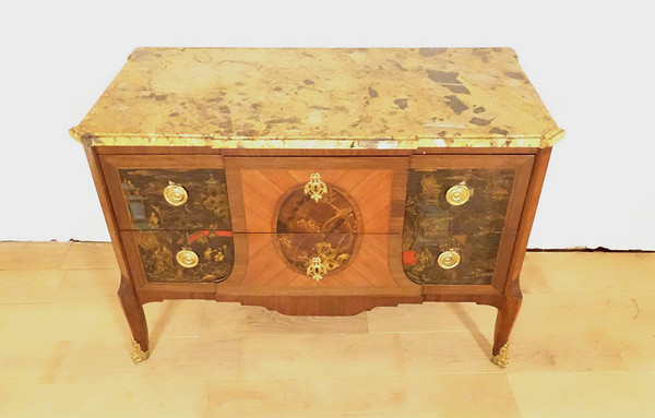 Commode Transition marqueterie panneaux laque Chine paysages marbre XVIIIè
